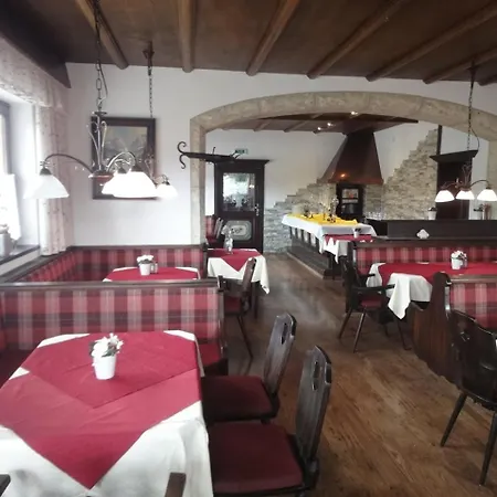 Kaiserhotel Neuwirt 3* اوبرندورف ان تيرول