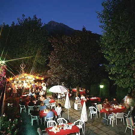 Kaiserhotel Neuwirt فندق 3*