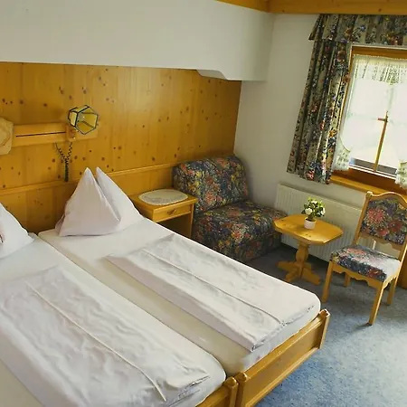 Kaiserhotel Neuwirt فندق