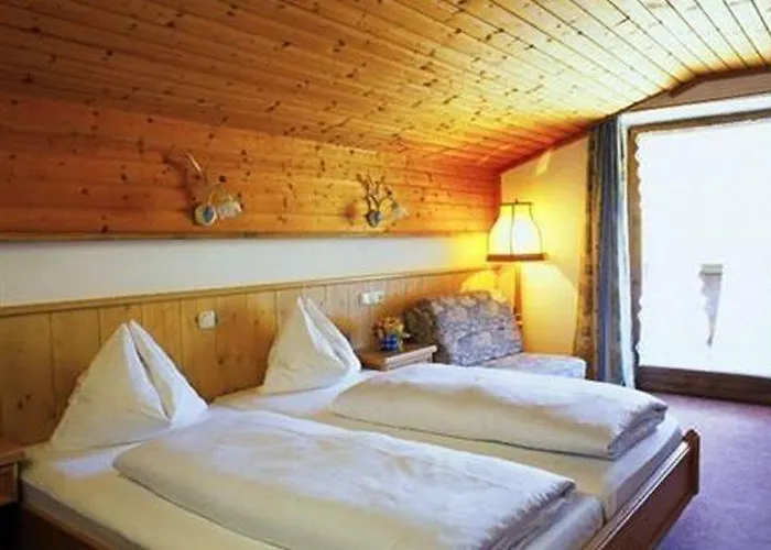 Kaiserhotel Neuwirt 3*