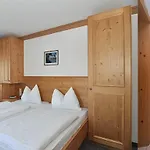 Kaiserhotel Neuwirt 3*