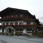 Kaiserhotel Neuwirt Otel Oberndorf in Tirol