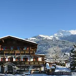 Kaiserhotel Neuwirt Otel 3*