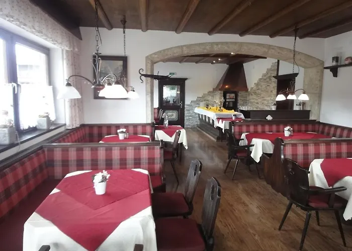 Kaiserhotel Neuwirt 3* اوبرندورف ان تيرول