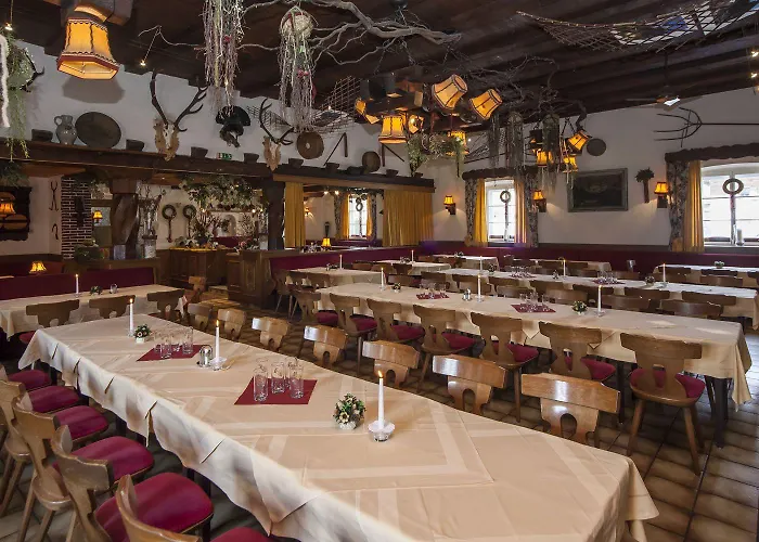 فندق Kaiserhotel Neuwirt 3*